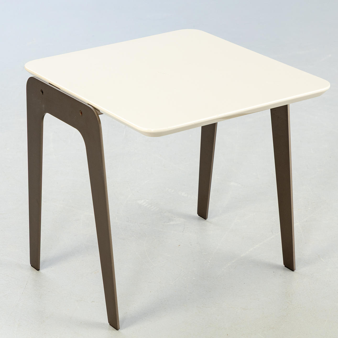 Rodolfo Dordoni, Minotti, coffee table 'Kirk Jut Out Top'.