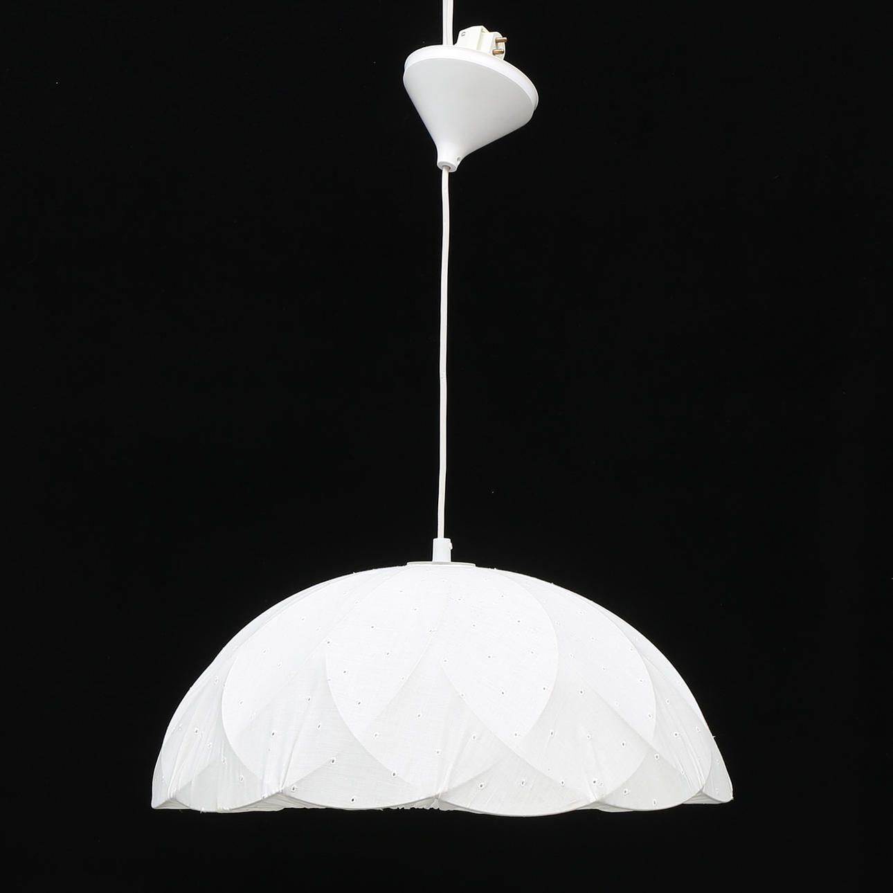 TAKLAMPA, "Pia", Tore Ahlsén Gärsnäs.