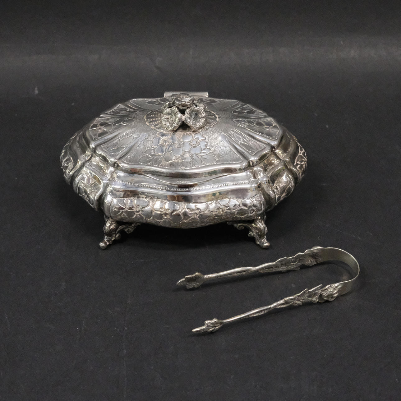 ZUCKERDOSE UND ZUCKERALGEN.