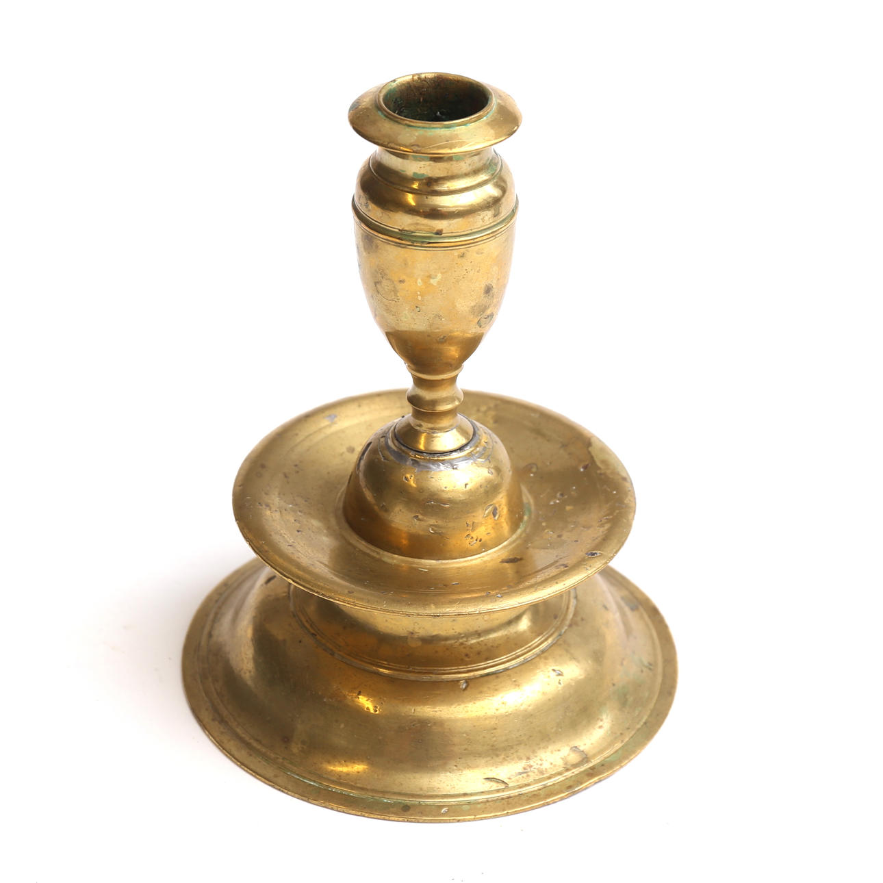 A brass candlestick, baroque, 1600/18th century.