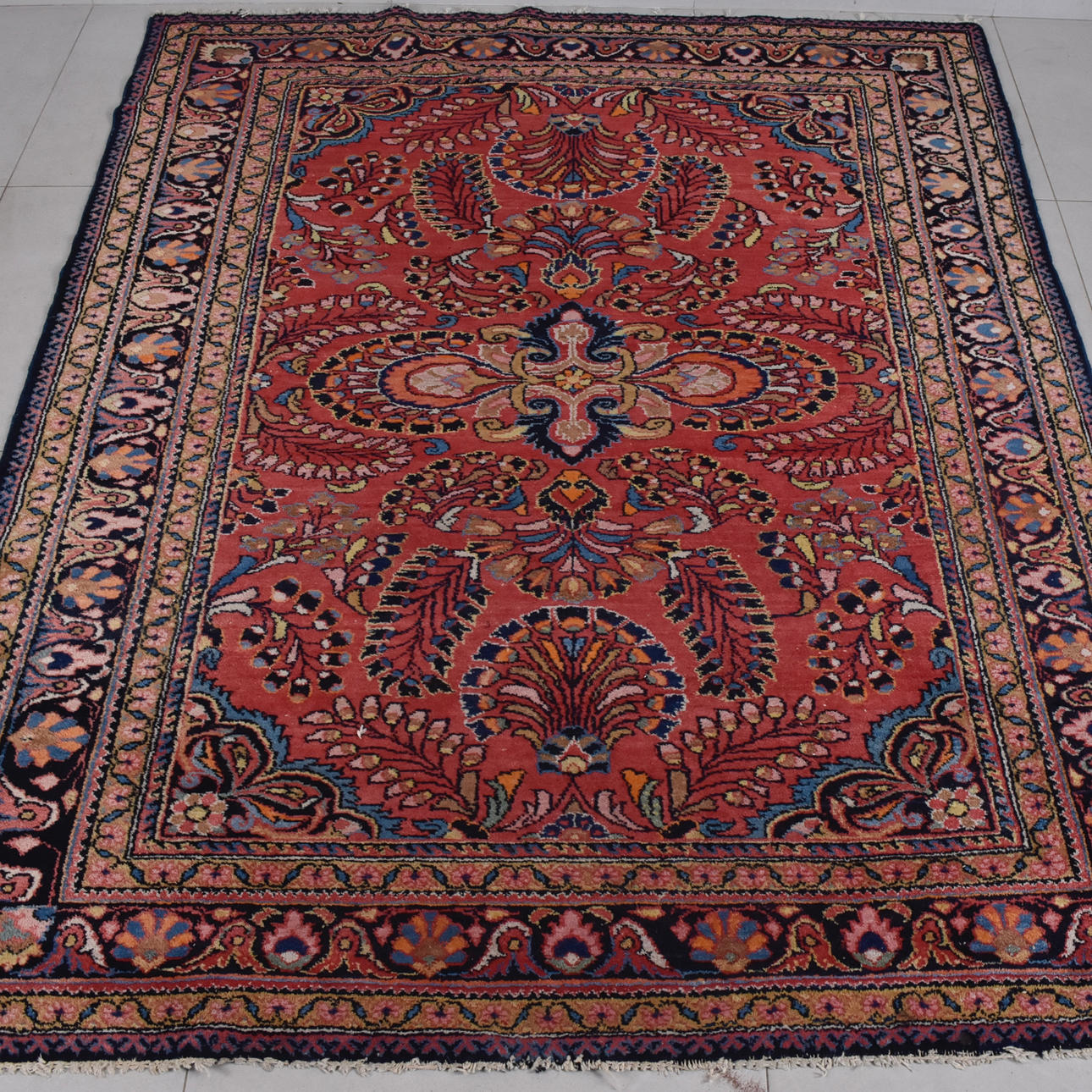 CARPET, hand-knotted, 200x158 cm.