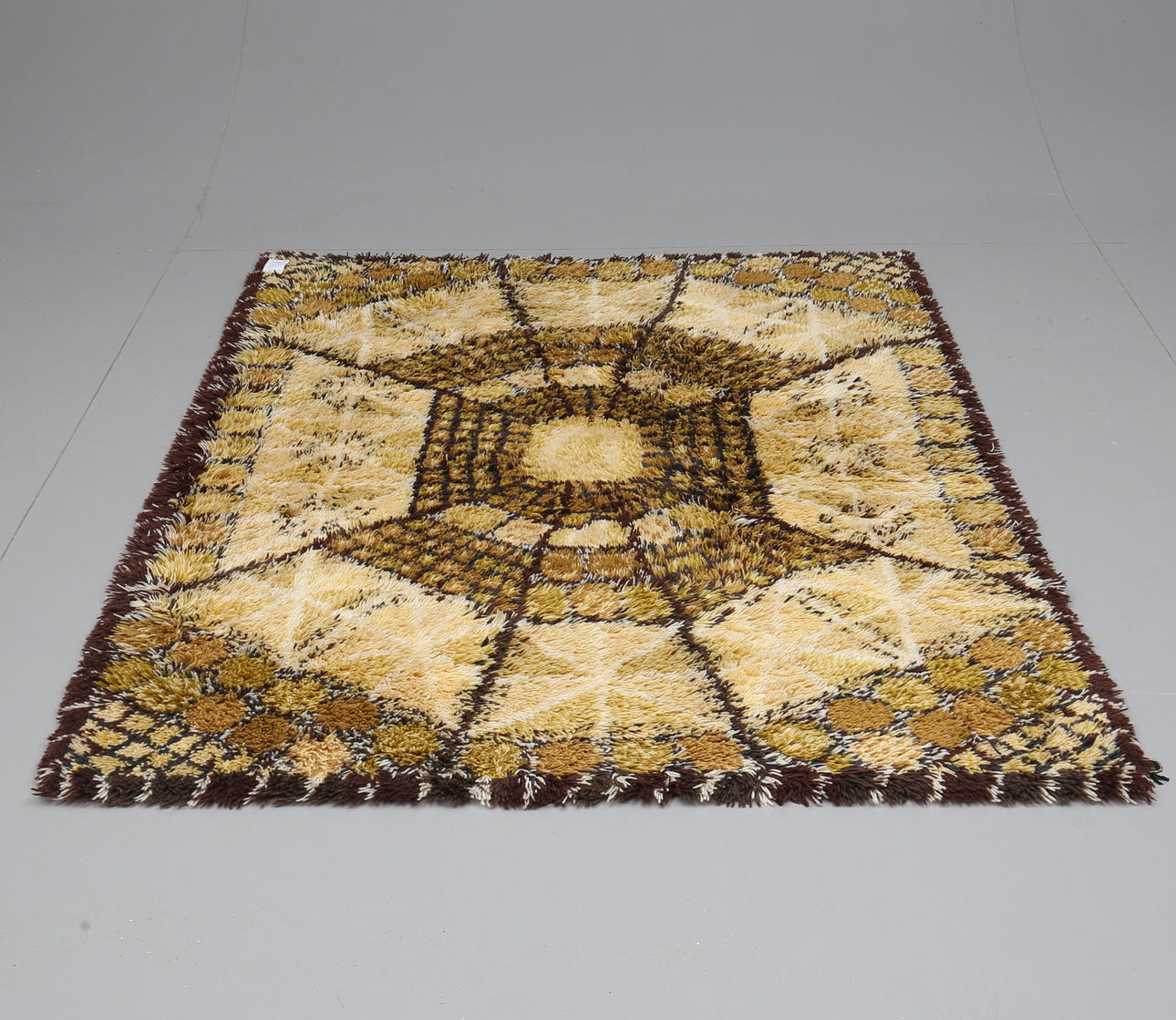 MATTA, rya, "Löfstad", Marianne Richter. Ca 200 x 137 cm.