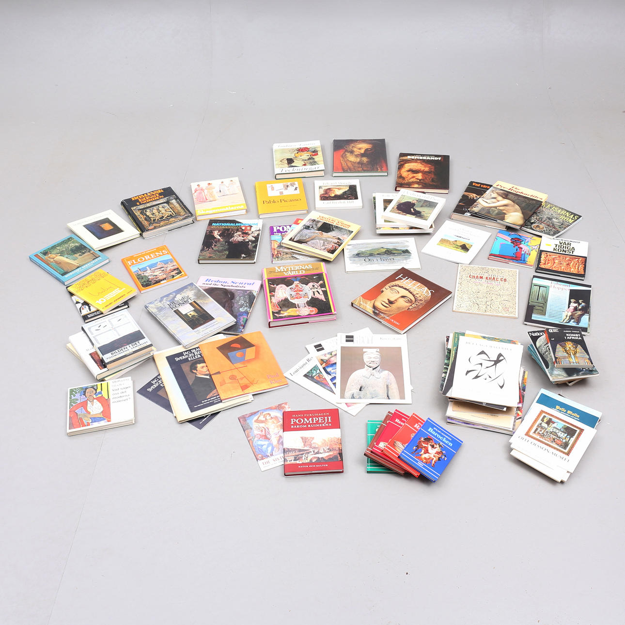 ART, ARCHITECTURE, ART DIRECTIONS, books and booklets, large lot.