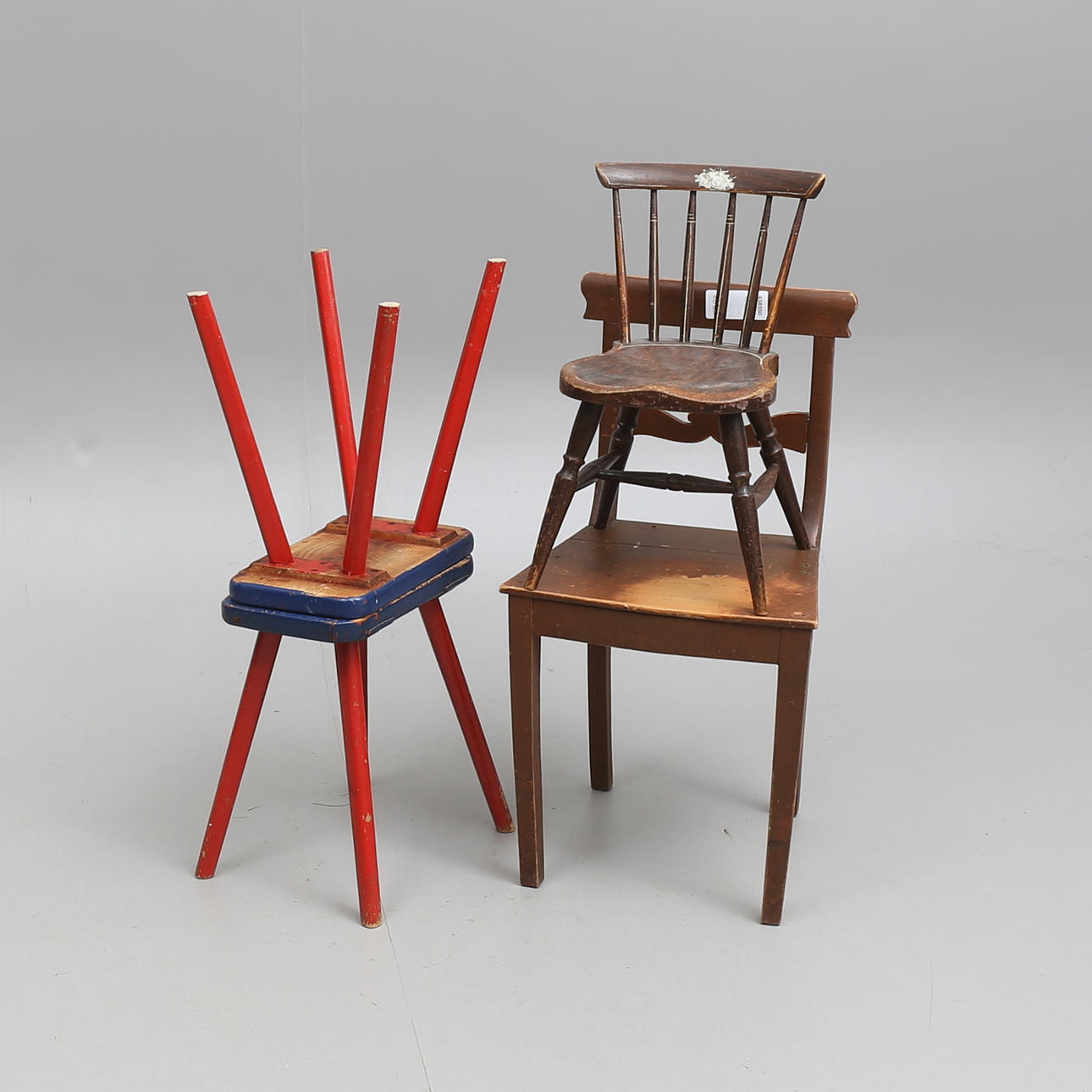 STOLAR samt PALLAR, 4 st, 1800/1900-tal.