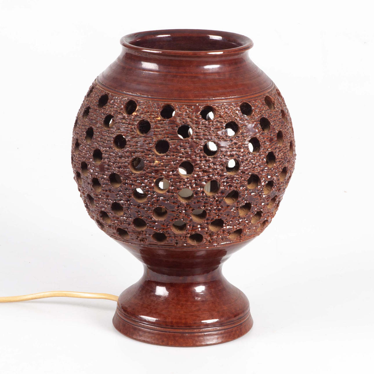 TABLE LAMP. Ceramics, R Häggblad, 20th century.