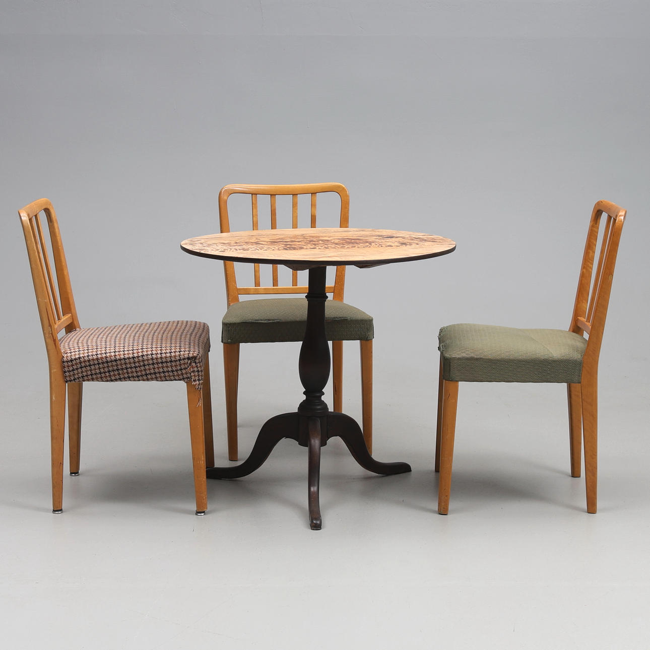 CHAIRS AND TABLES. 4 parts.