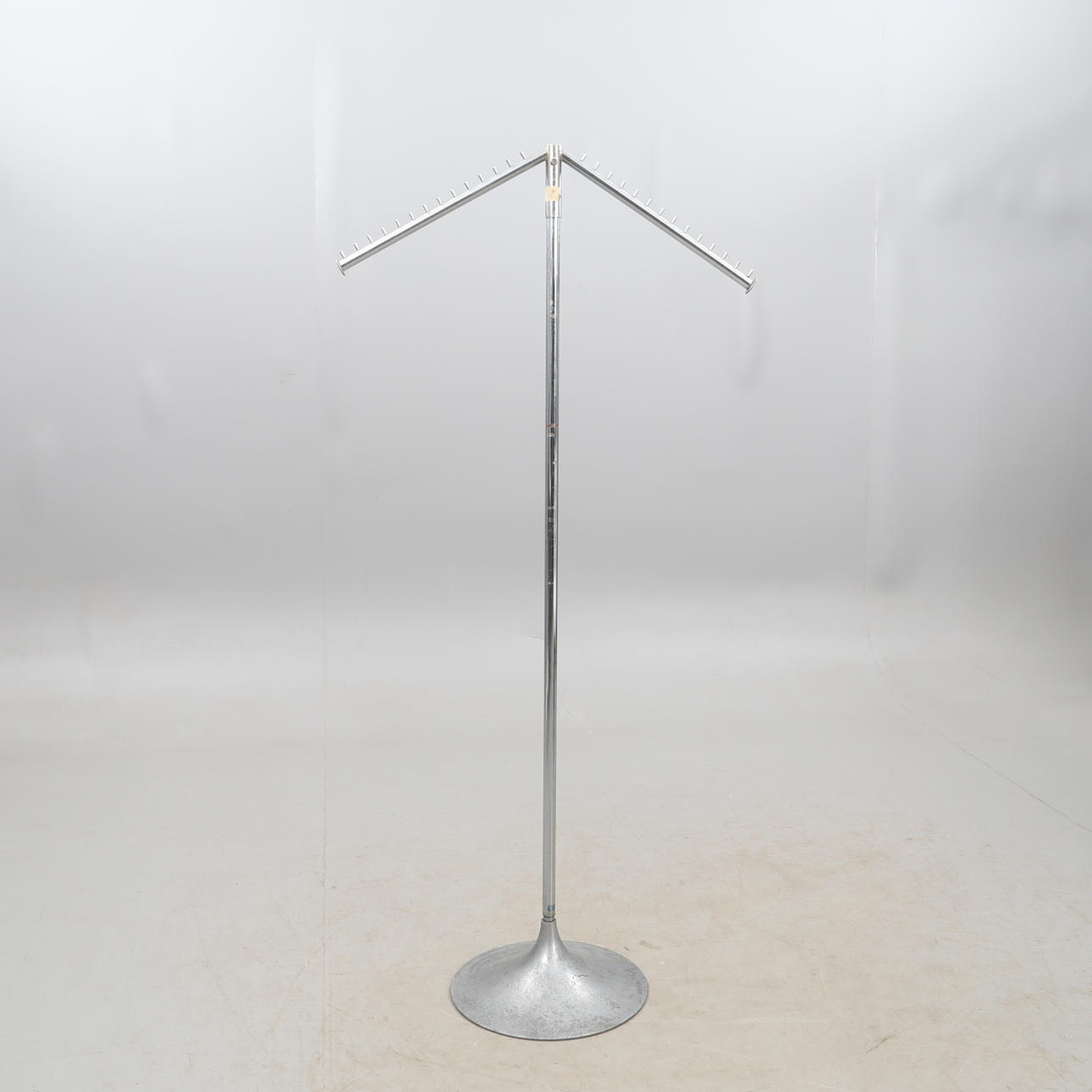 TØJSTATIV, mærket.