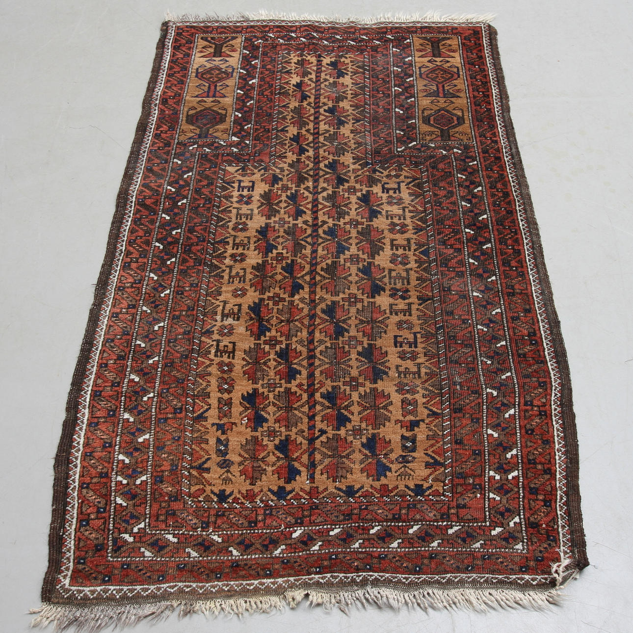 MATTA, orientalisk, ca 150 x 89 cm.