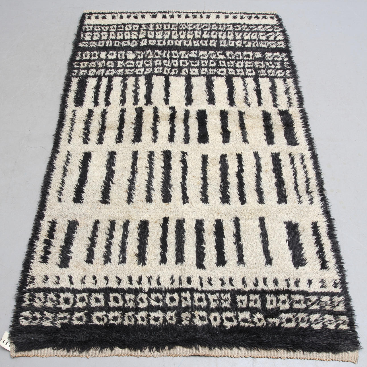 MATTA, rya, etikettmärkt "'Timotej' komp av Gerd Göran till Ola 13/5 1958 av Mor D.W.O", ca 173 x 105 cm.