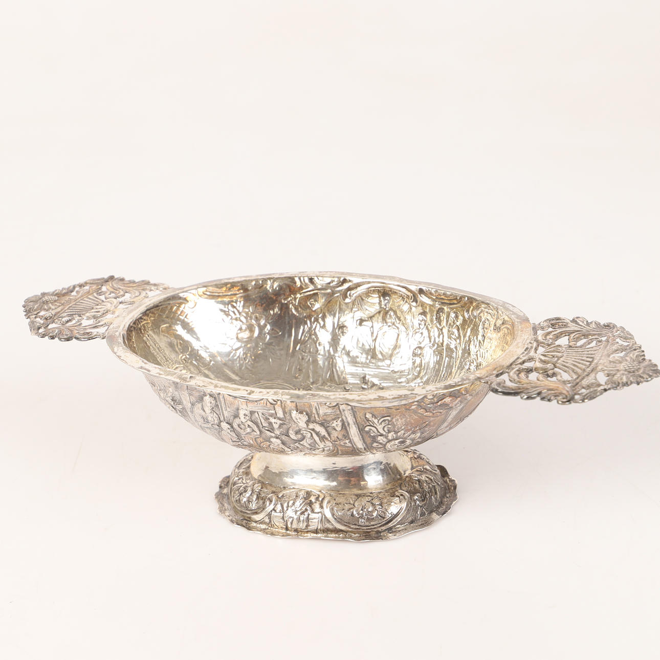 JARDINJÄR, silver with relief decor.