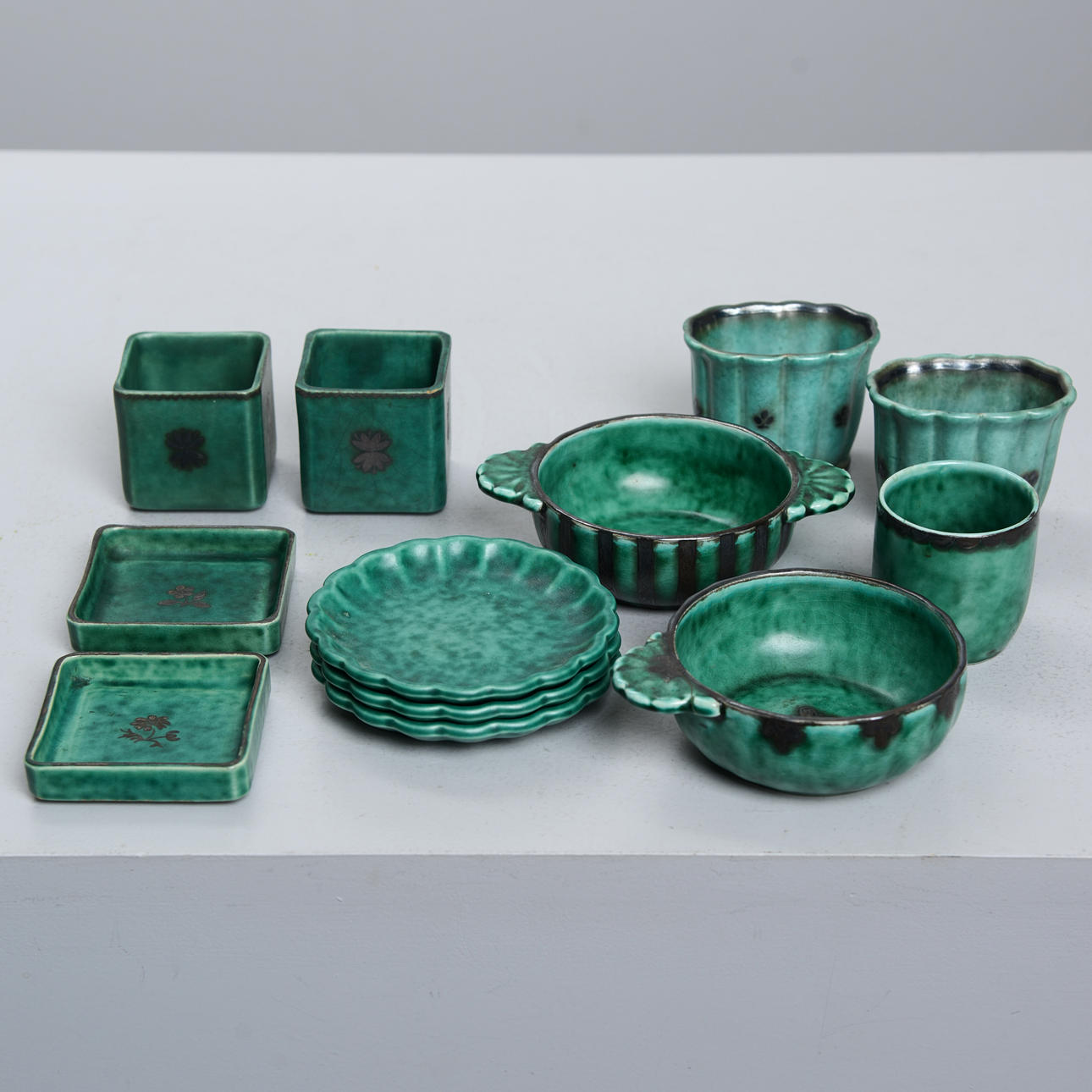 WILHELM KÅGE. Gres, 12 piezas, «Argenta», Gustavsberg.