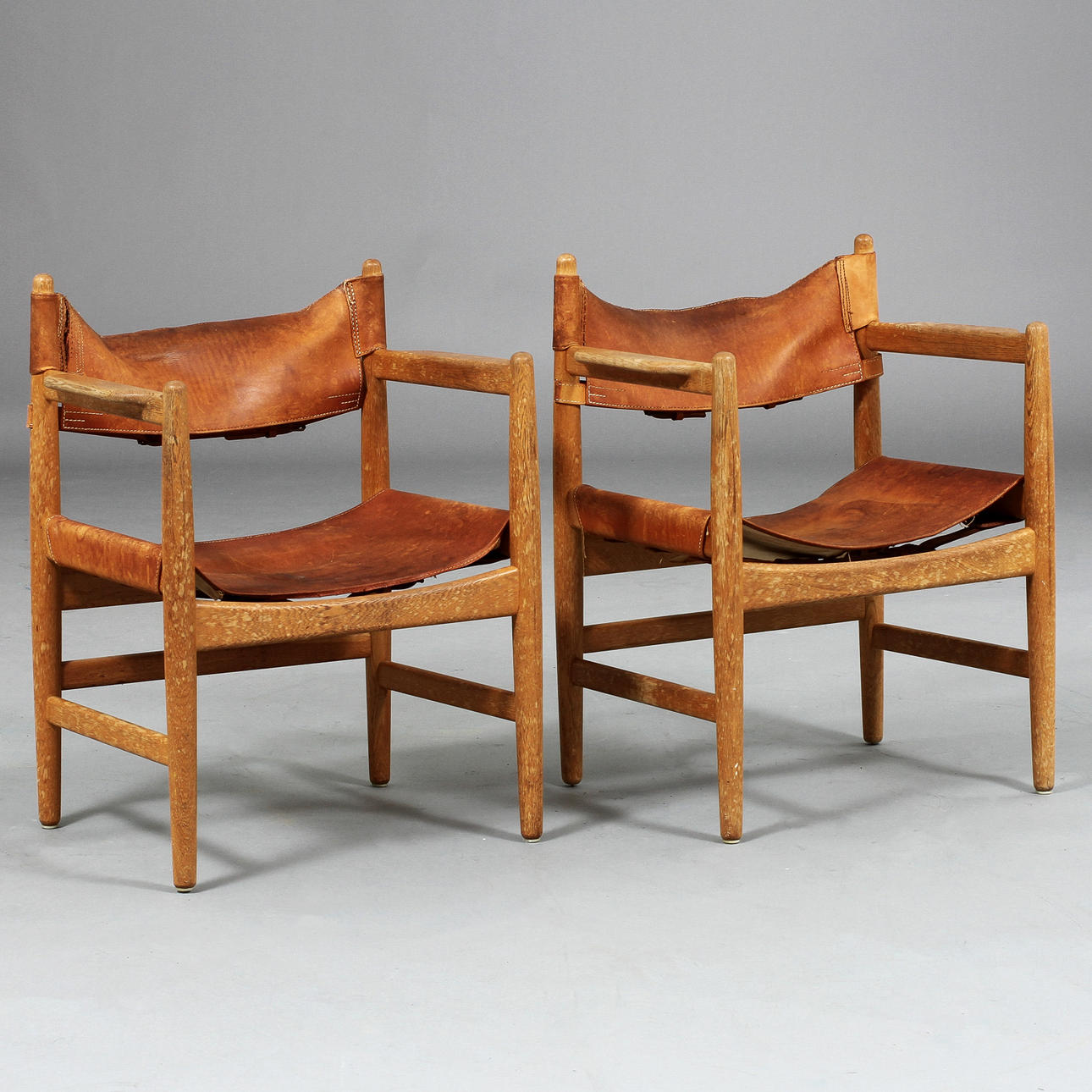 KARMSTOLAR, ett par, design Börge Mogensen.