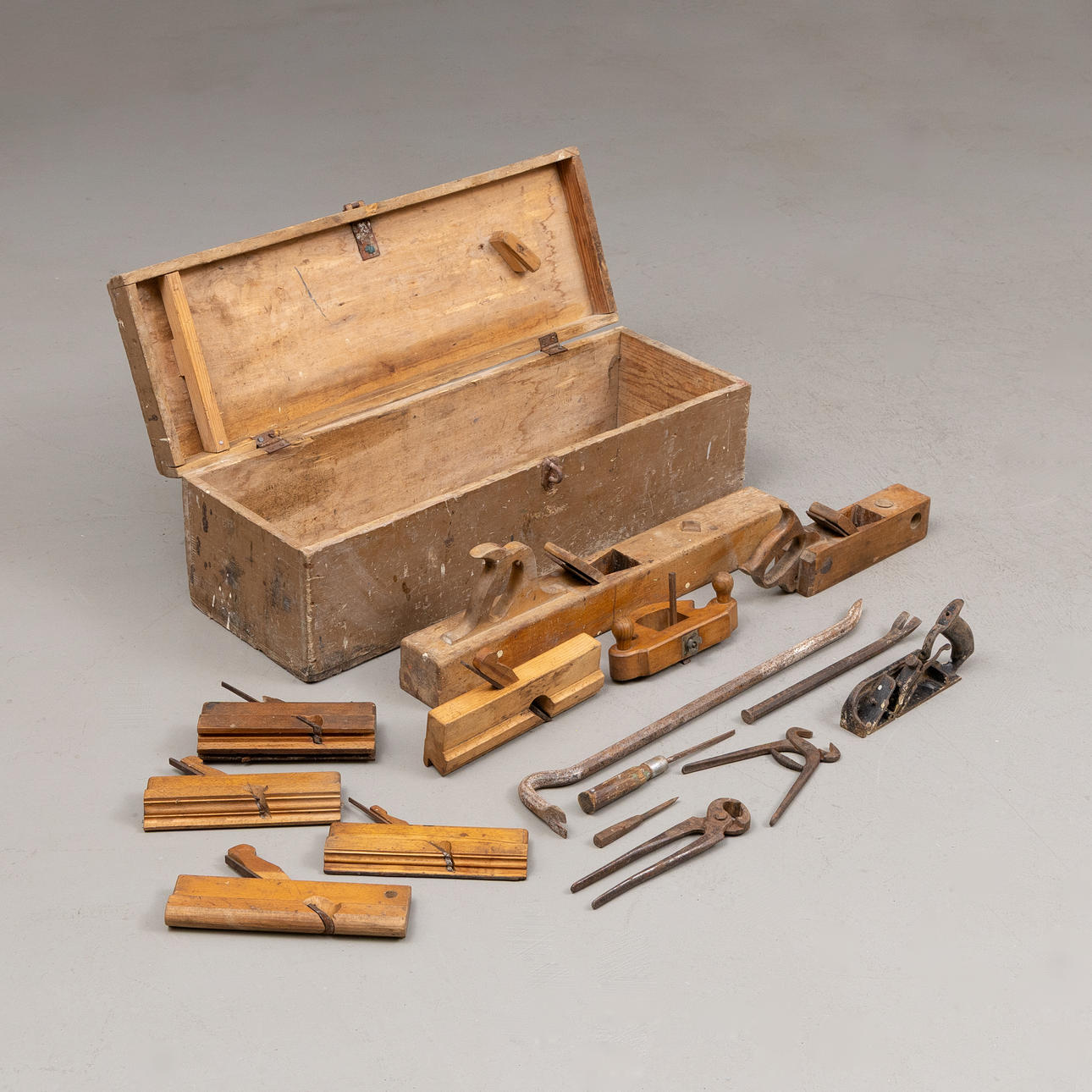 A tool box, early 20th century.