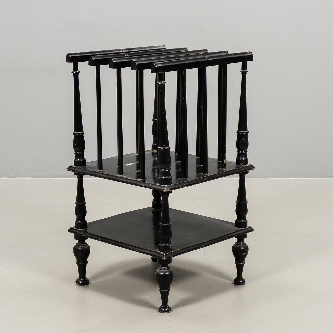 MUSIC STAND 18/1900's.