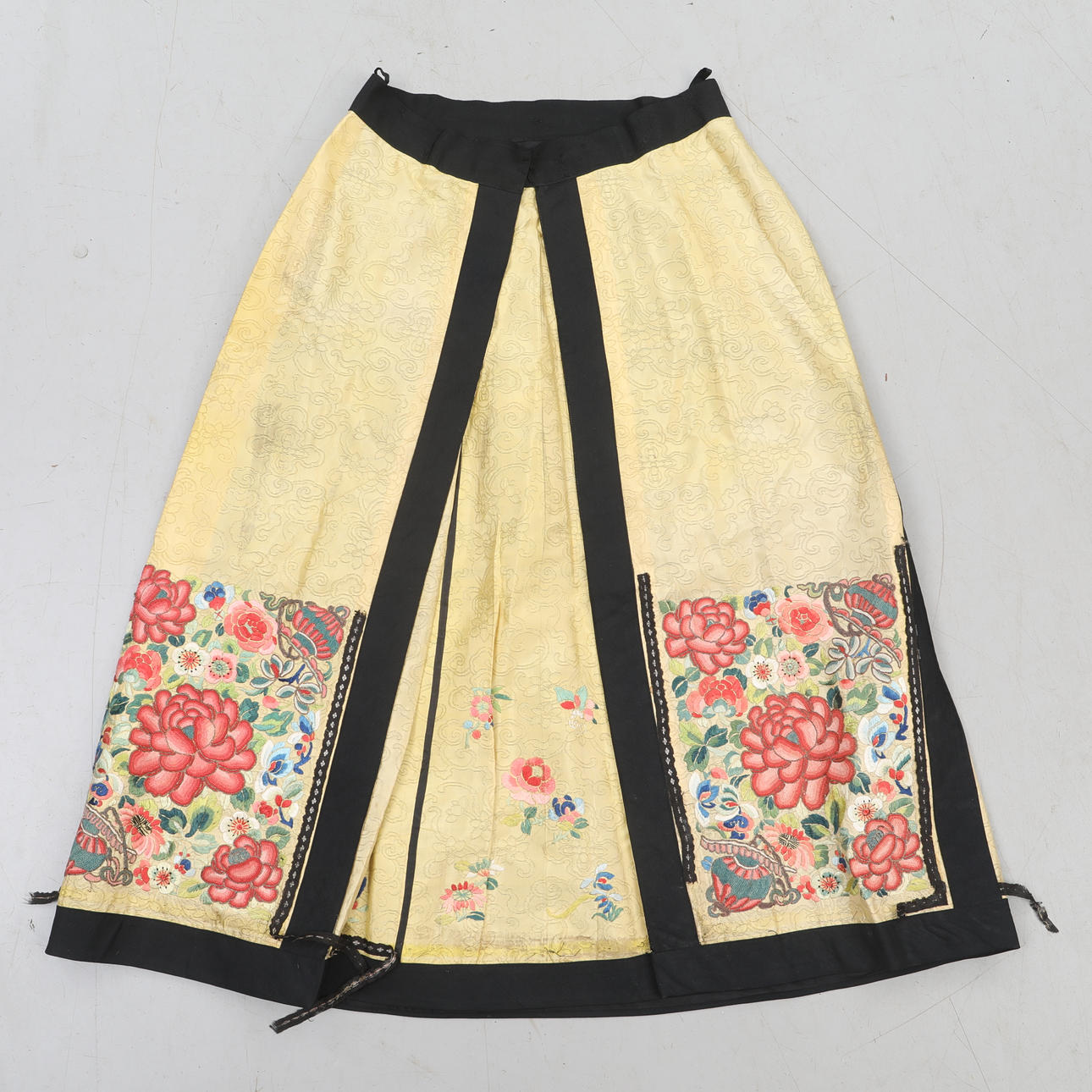 KINA BRYLLUP NEDERDEL NEDERDEL SILKE.