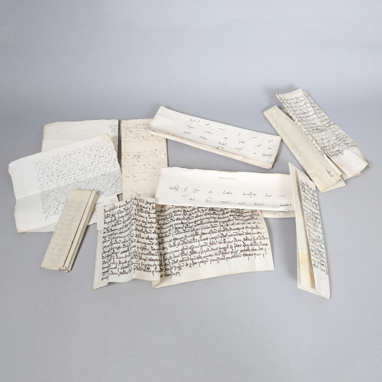 INDENTURER, SAMLING, 1700-TAL (ANTAL). Böcker, Kartor & Handskrifter ...