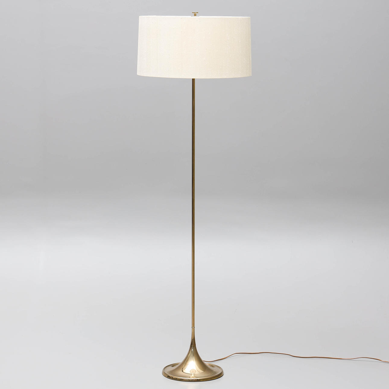 Stehlampe, G-024, Messing, Bergboms, 20. Jahrhundert.