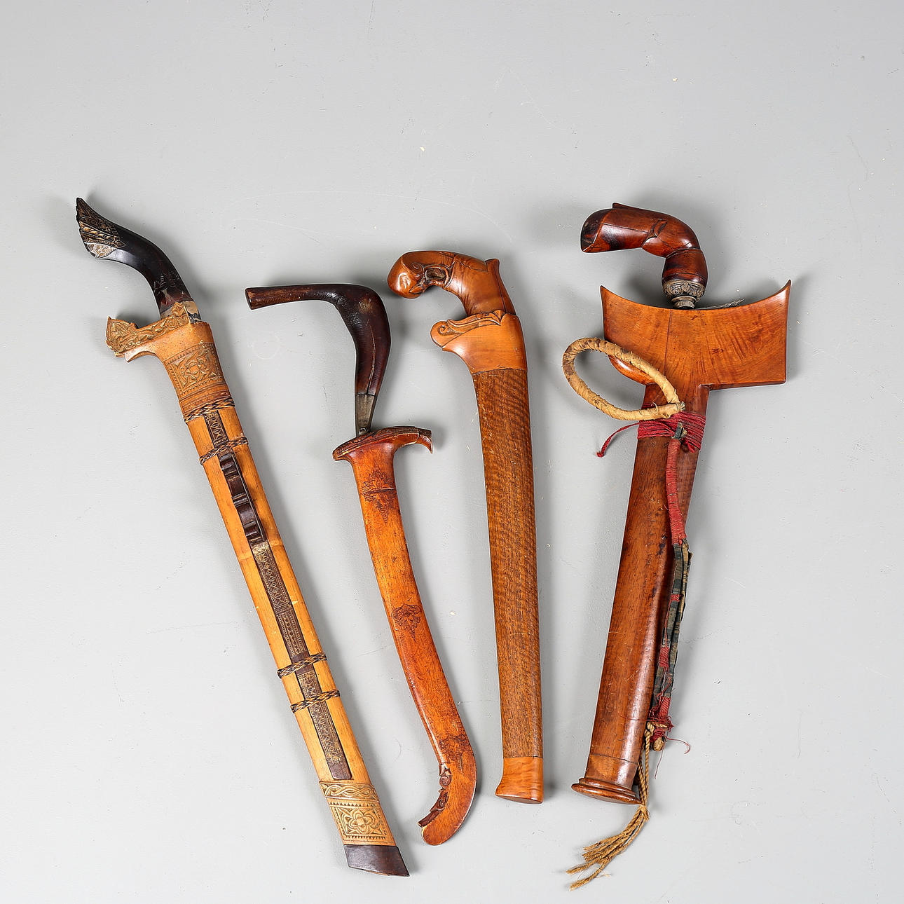 KRISER, 3 st, Indonesien, 1 st Klewang.