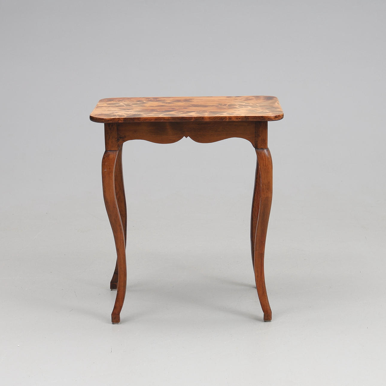 TAULUKKO. ROCOCO-stil, mänty, 1900-tal.