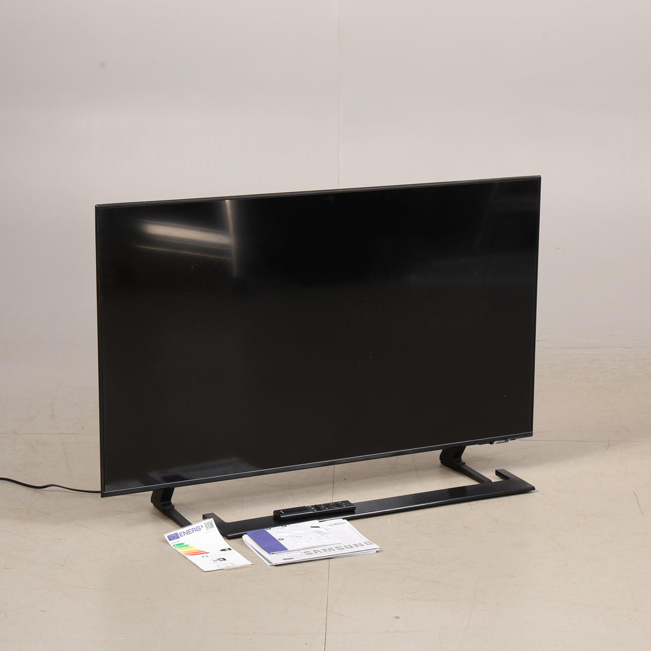 Älytelevisio, Samsung, 43".