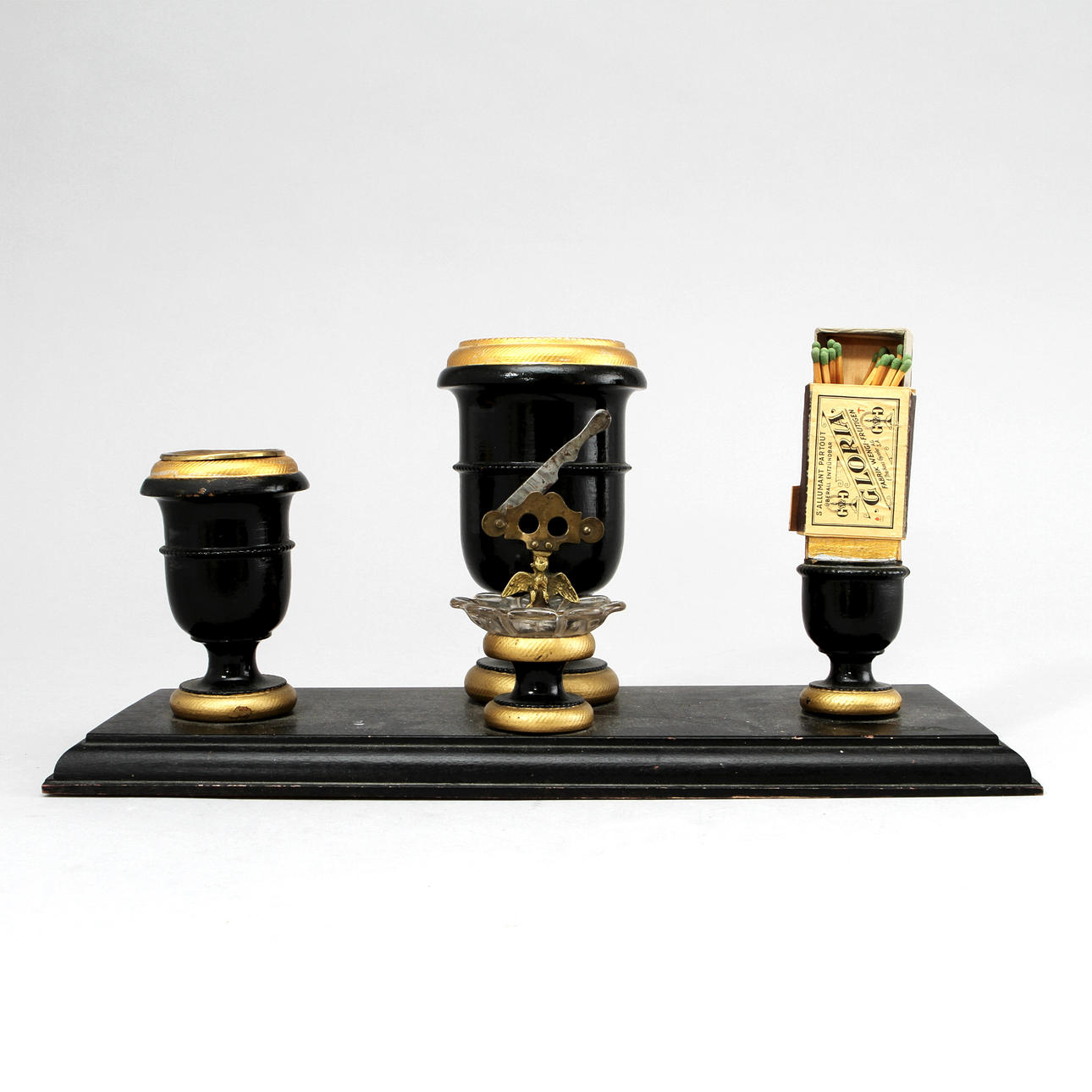 RÖKSET, bemålat trä, 1900-tal.