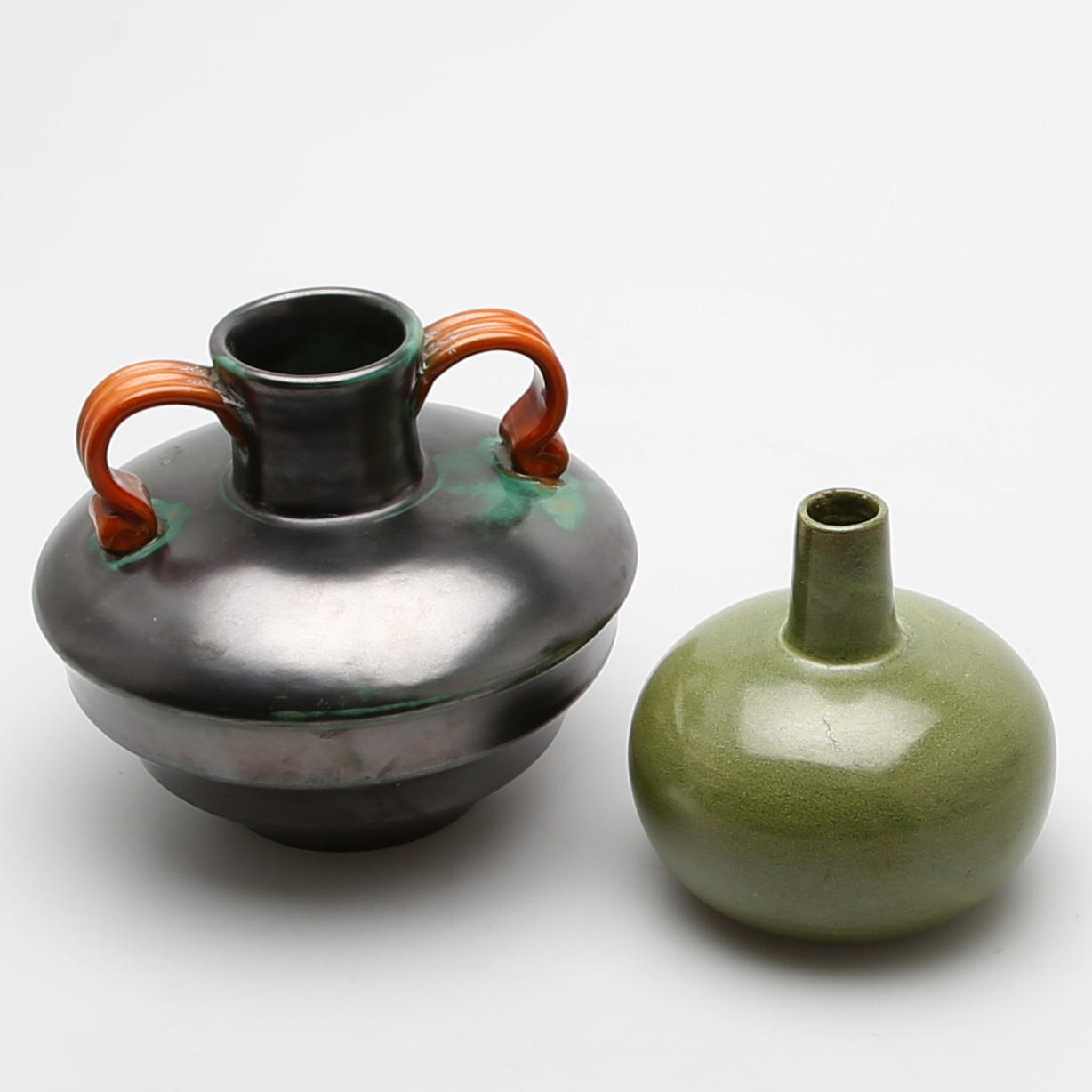 VASER, 2 st, glaserat lergods, Upsala Ekeby & Nittsjö.