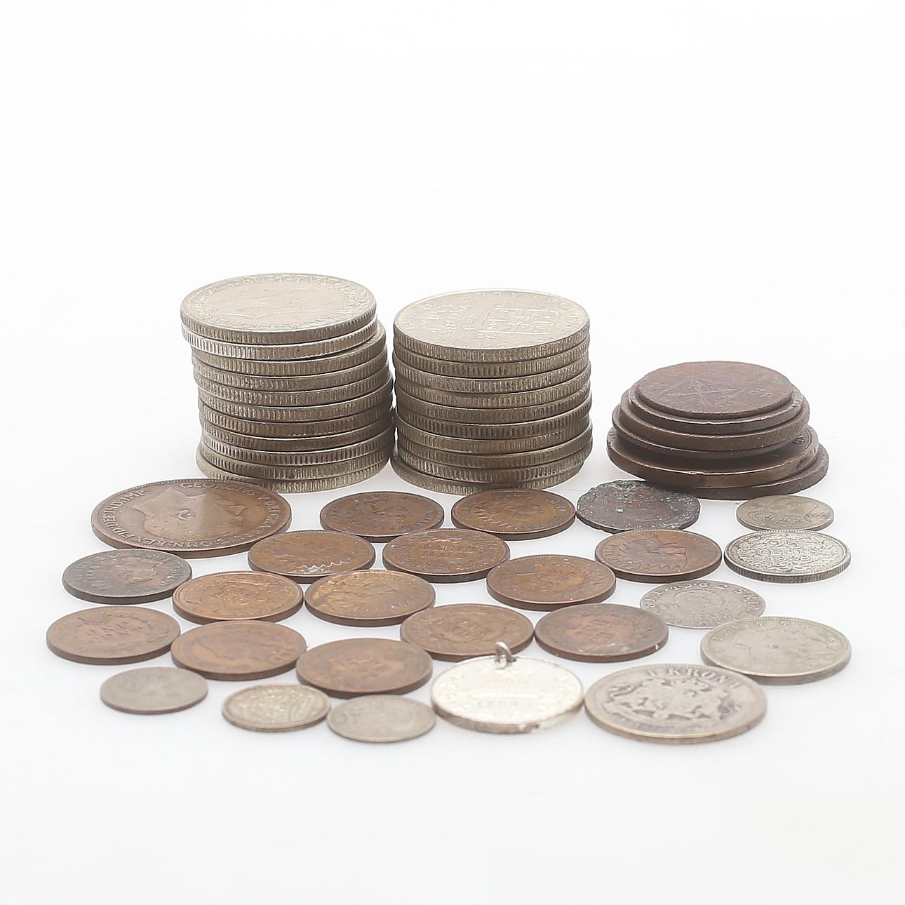 MYNT, 52 st, silver samt koppar, 16 - 1900-tal, silvermyntens vikt 310 gram.