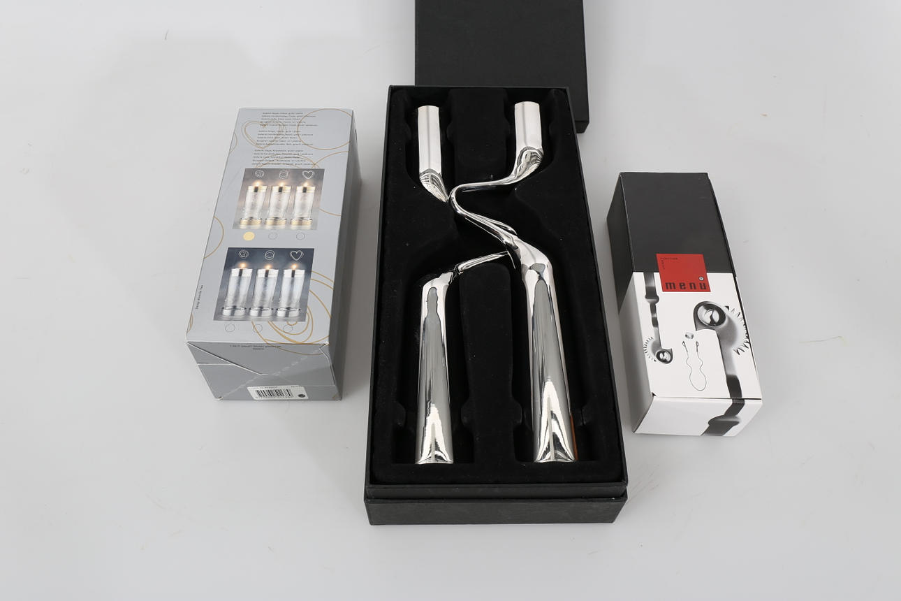 LJUSSTAKAR OCH MULTITÅNG, vitmetall, 3 delar, Menu, Danmark.