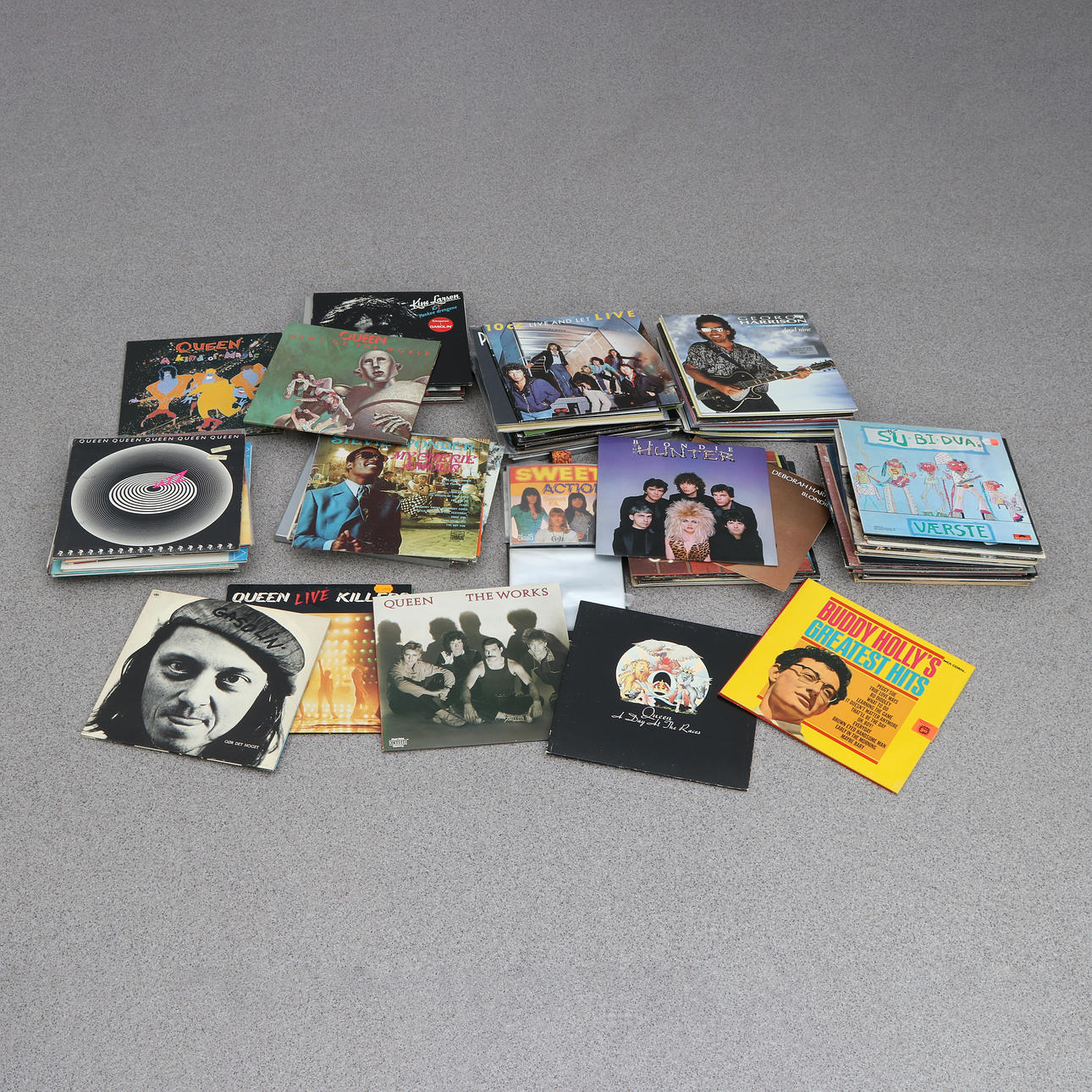 BATCH OF LPS. Mixed music styles, including Queen.