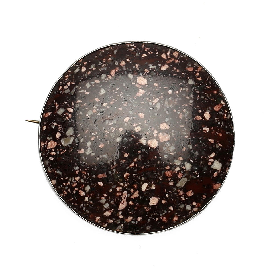 BROSCH, porfyr och silver, 1920.