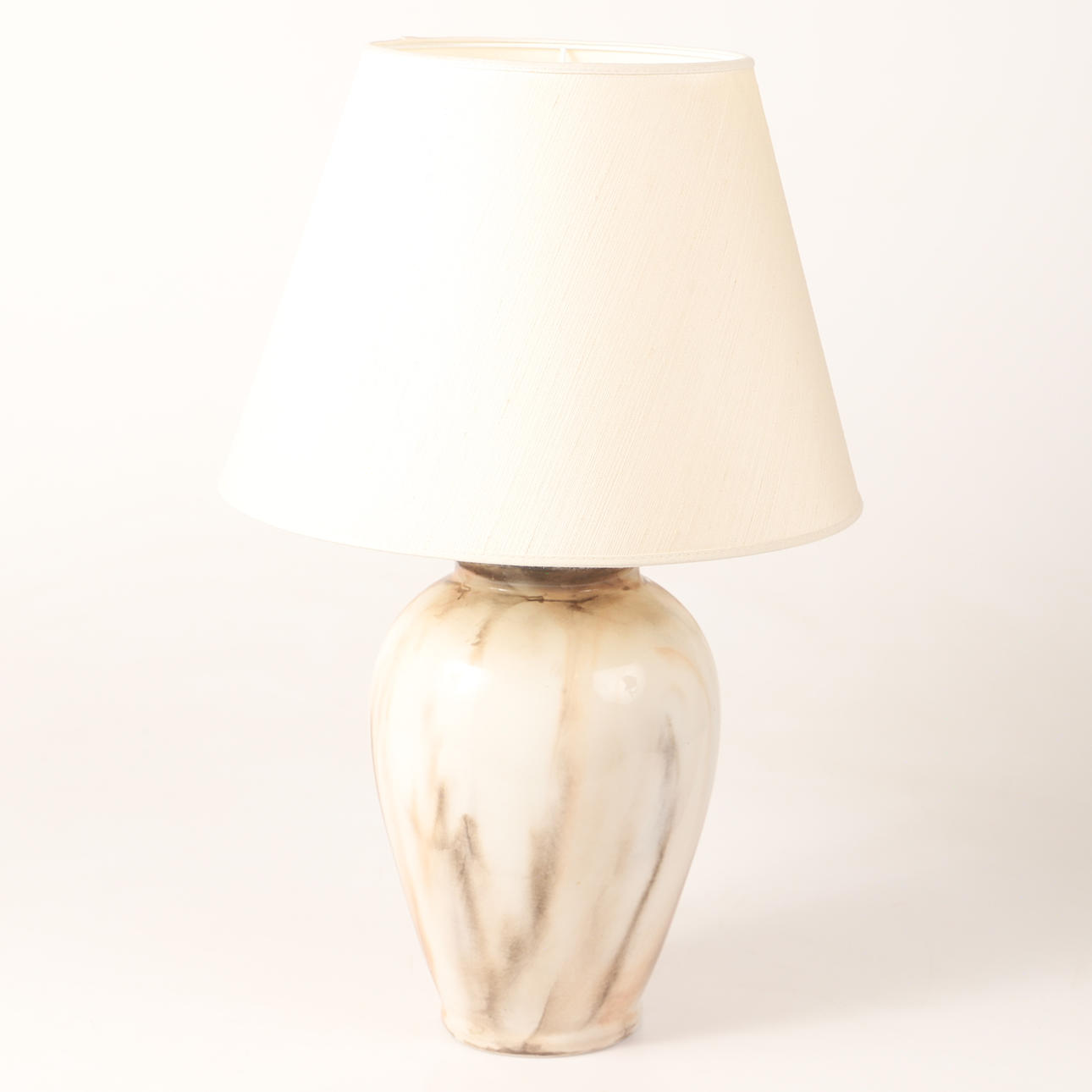 A table lamp, porcelain with textile shade, late 20th century.