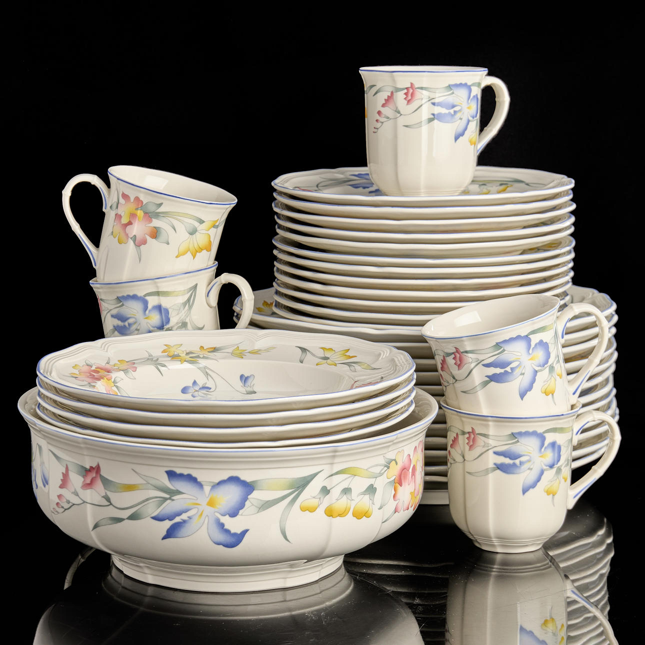 VILLEROY & BOCH. ”Riviera”, 36 kpl, posliini.