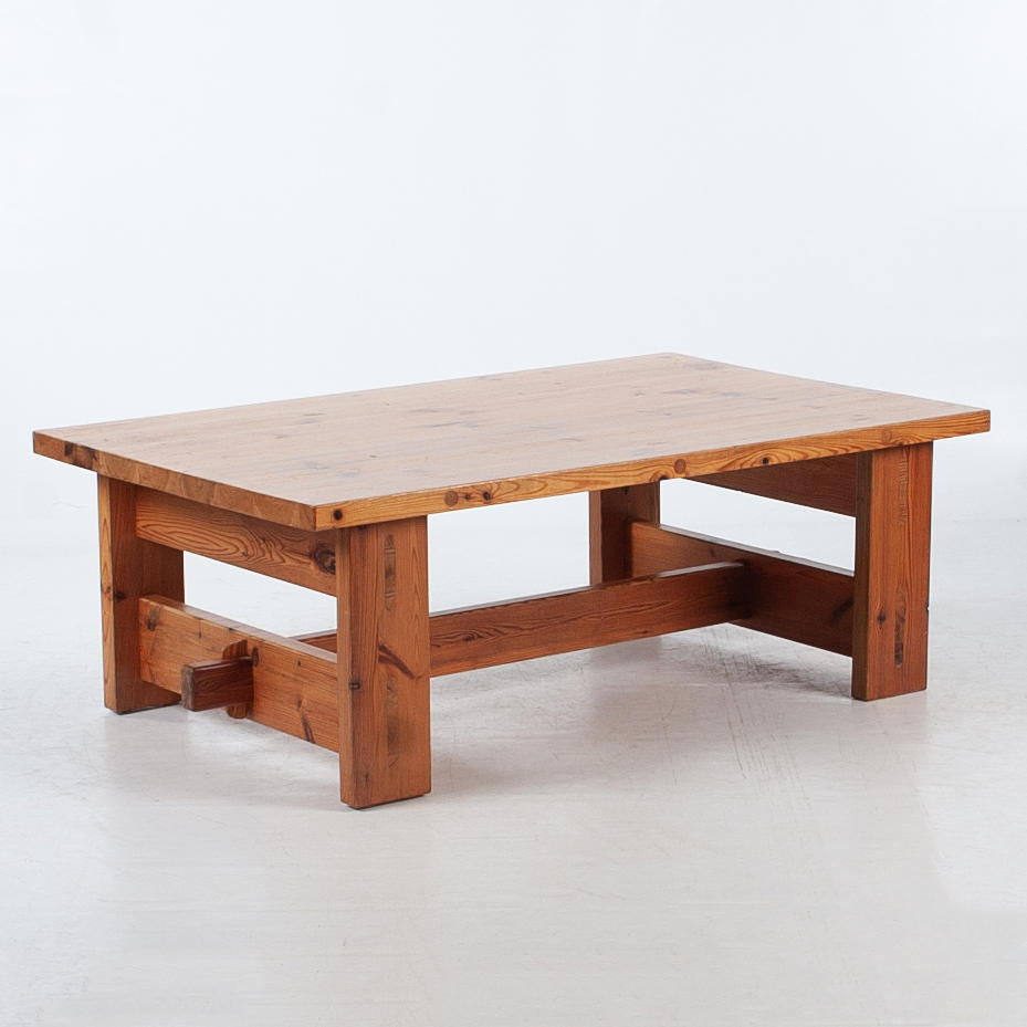 COFFEE TABLE. Pine, 1970s, Straight shape, rectangular board.
