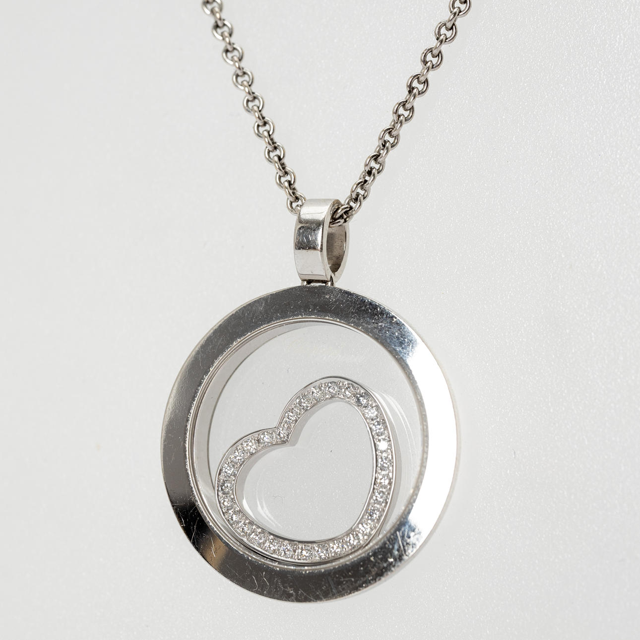 ”CHOPARD” Happy Spirit timanttisydän riipus.