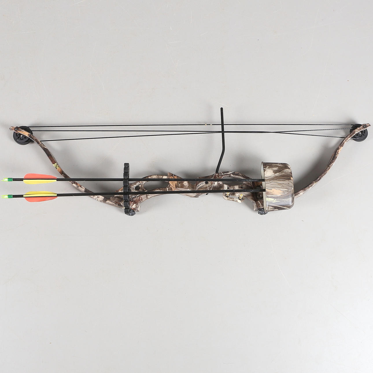 PILBÅGE, Archery Poe Lang, med 2 st pilar, sent 1900-tal/samtida.