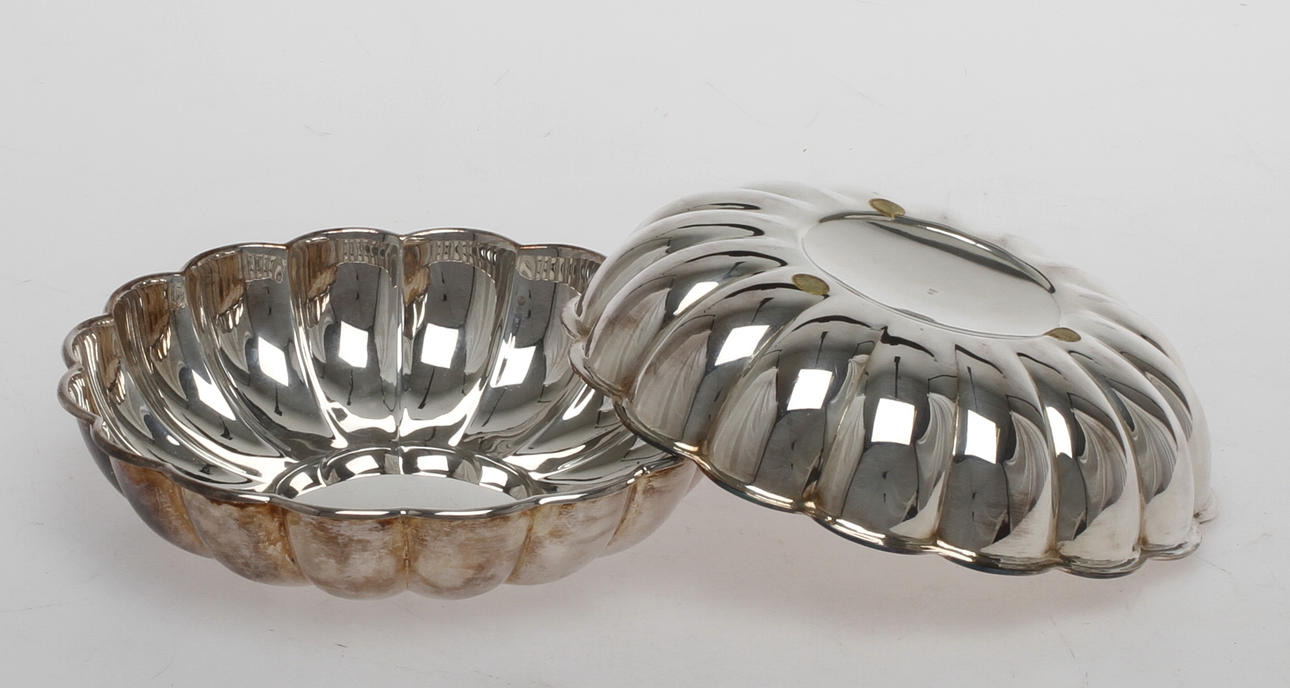 SKÅLAR 2 st, silver, 1900-tal. Total vik 484 gram.