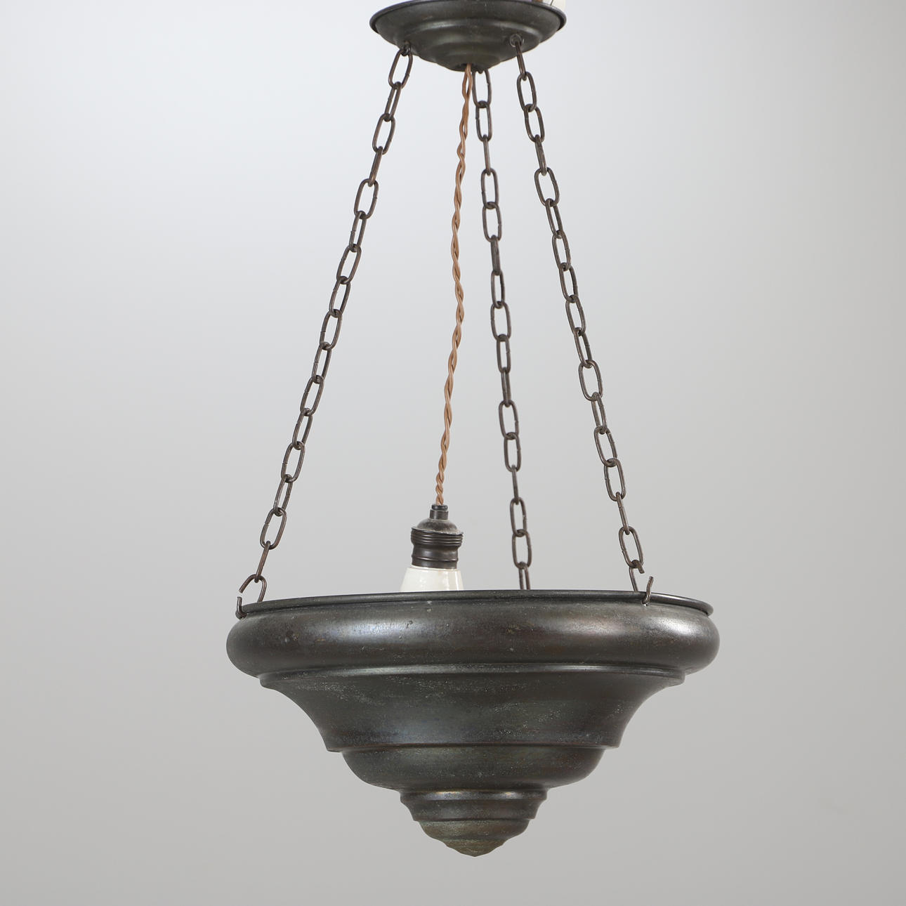 DECKENLEUCHTE, patiniertes Metall, Jugendstil.