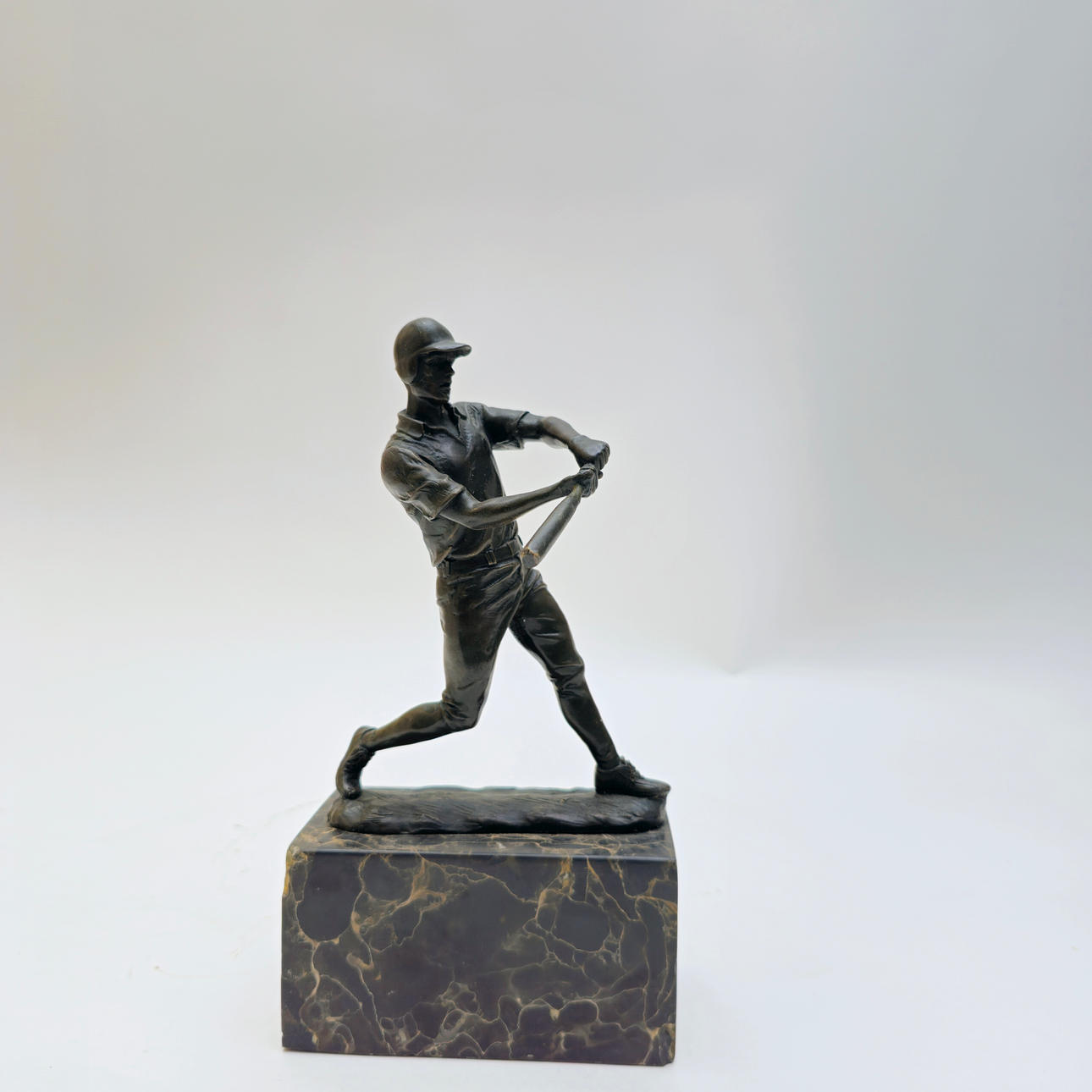 BRONZE BASEBALLSPILLER.