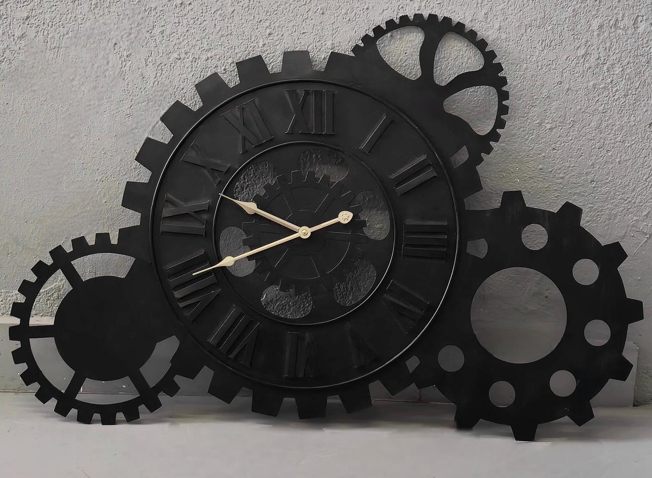 METALLKLOCKA OCH MOTORCYKEL.