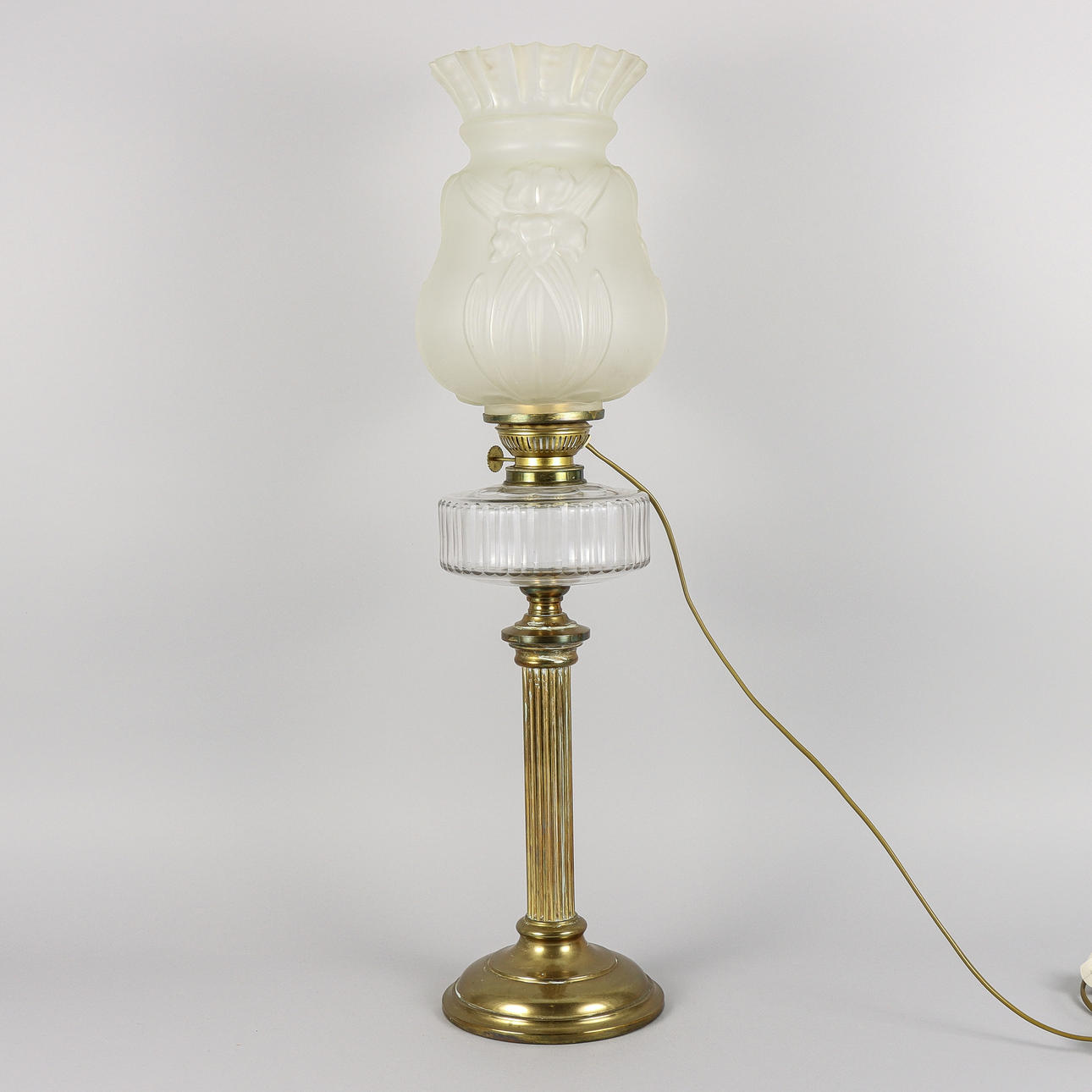 TABLE PHOTOVOLTAIC LAMP later electrified.