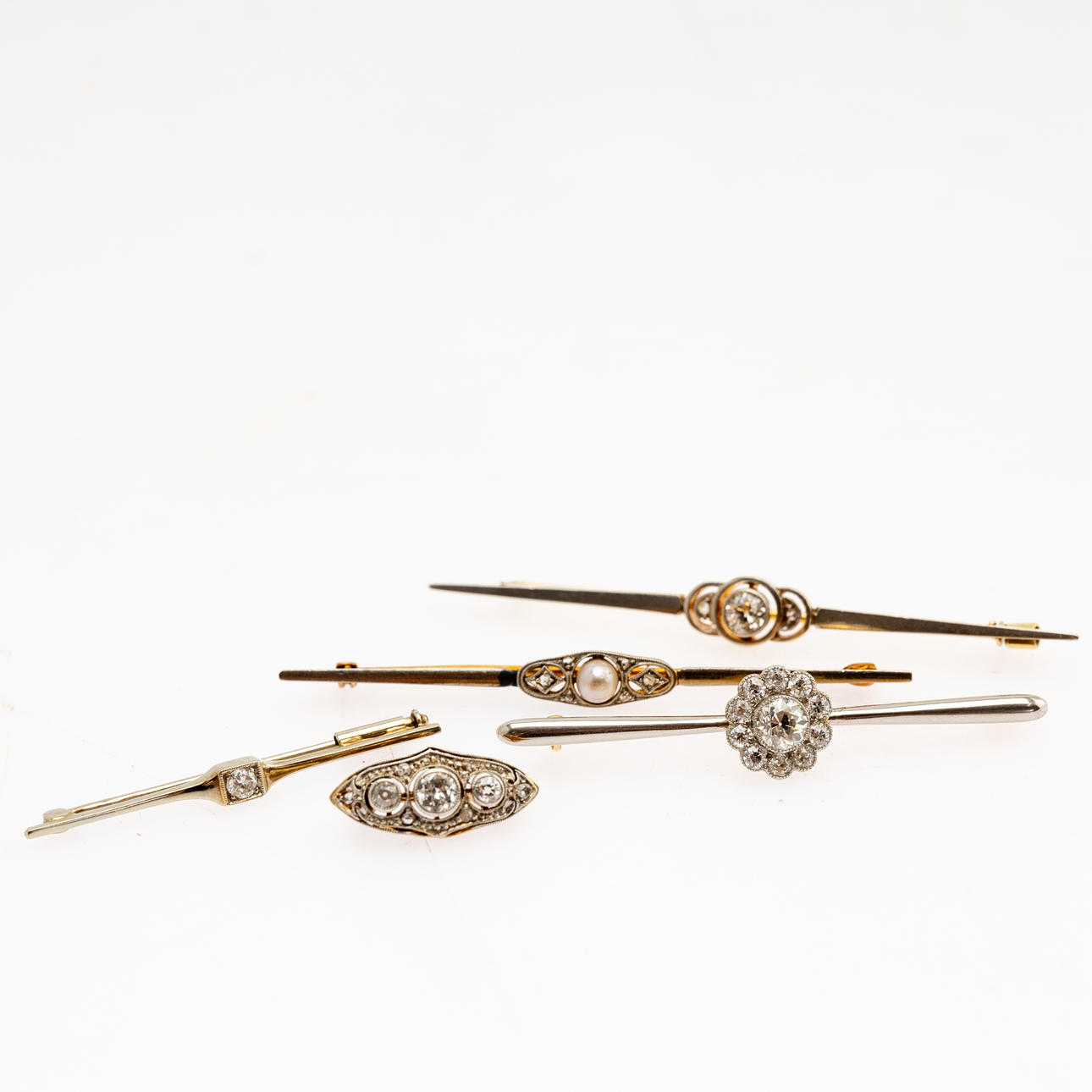 Konvolut 5 Gold Nadeln.