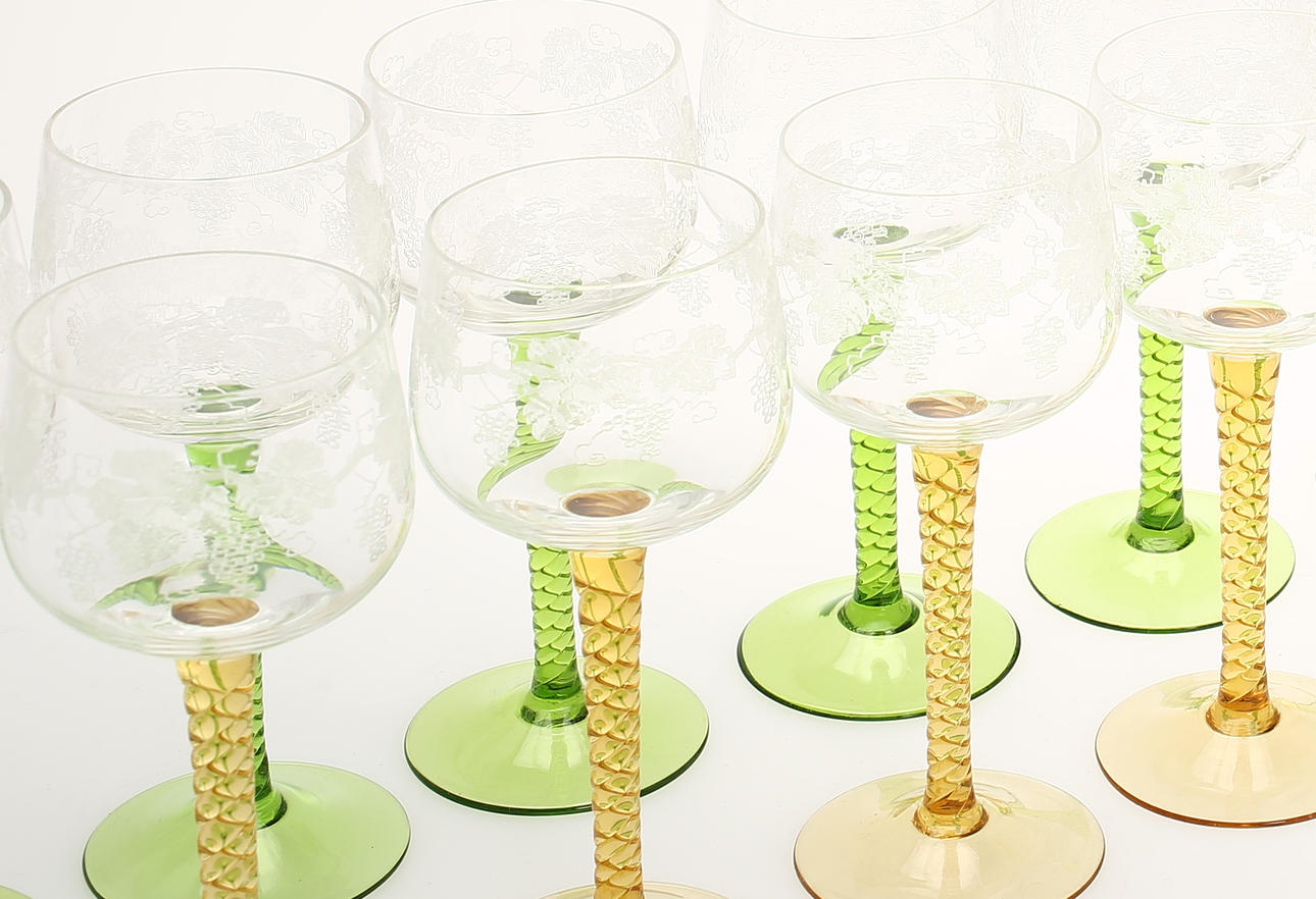 REMMARE, 12 st, dekor av vinrankor, 1950-talet.