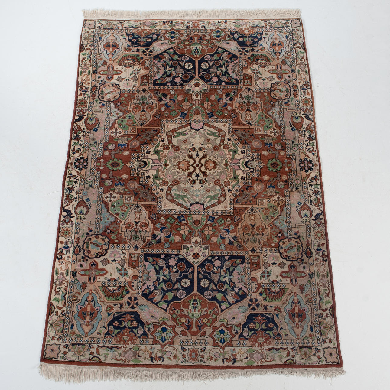 PERSISK TÆPPE, 138 x 220 cm.