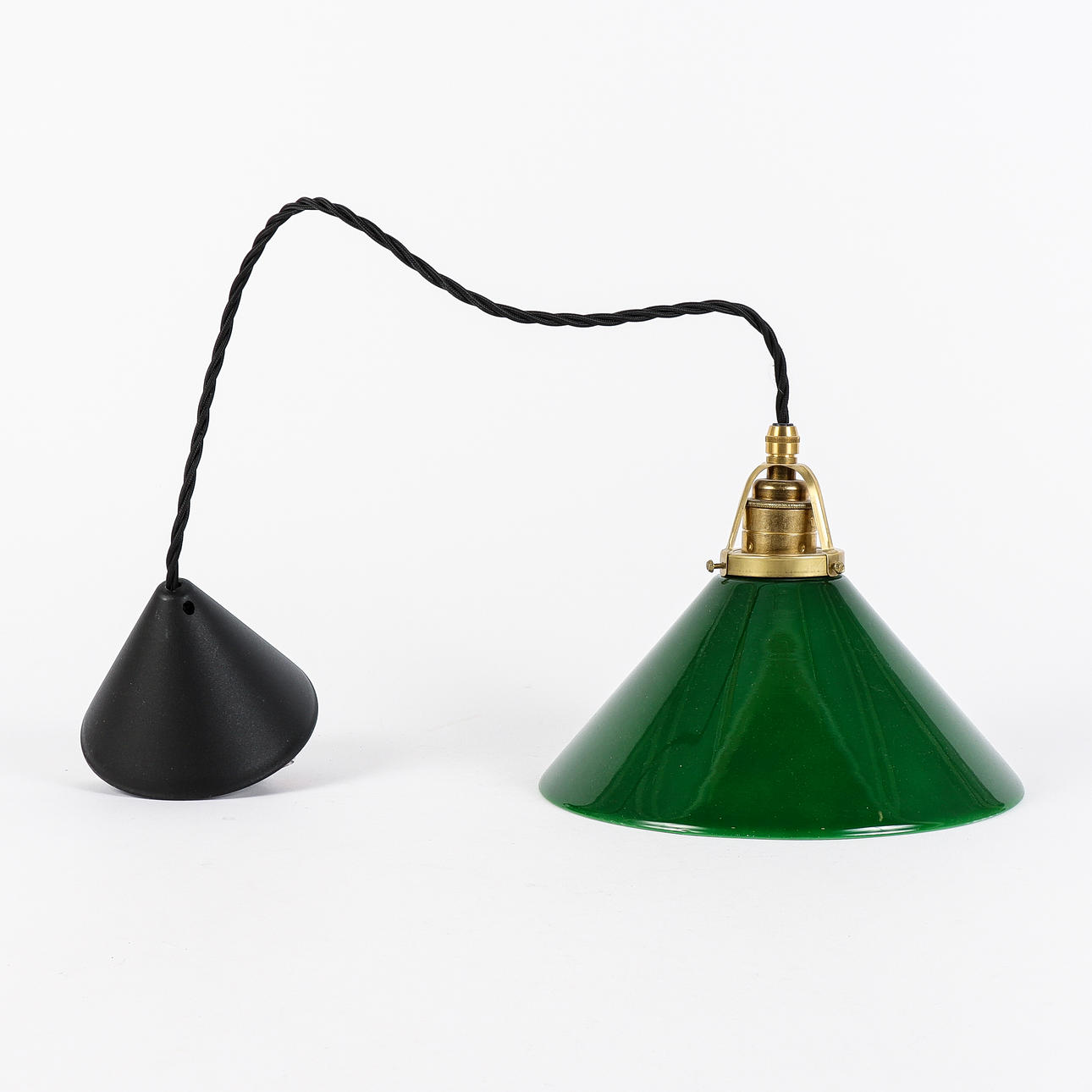 SHOEMAKER SCREEN glass.