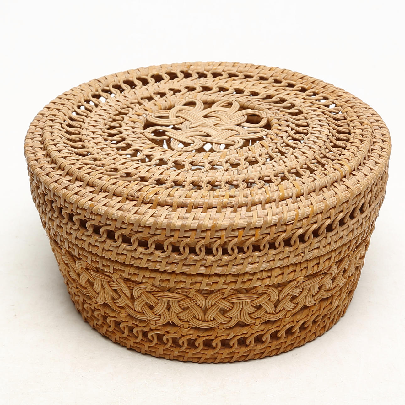 ROOT WORK, ash/basket.