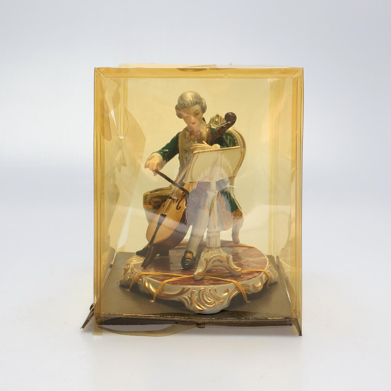 FIGURINES. Porcelain, Dresden.