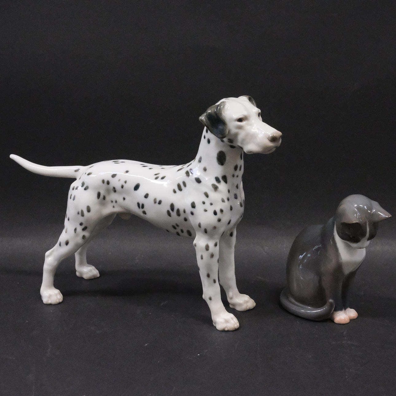 BING & GRÖNDAHL, KAKSI HAHMOA.