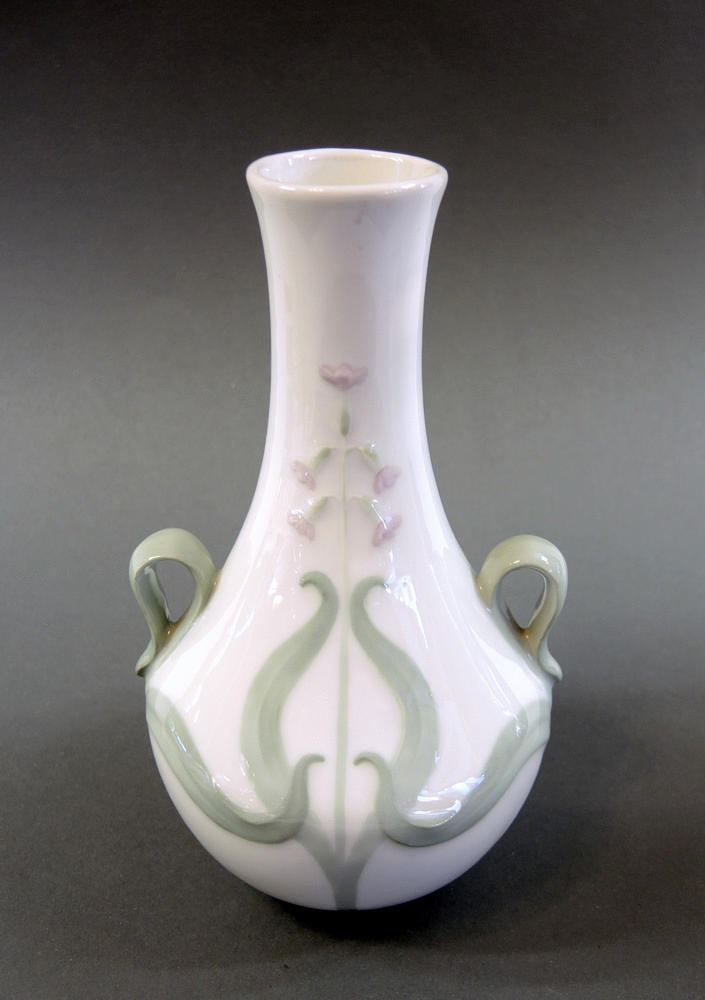 RÖSTRAND ART NOUVEAU VAS.