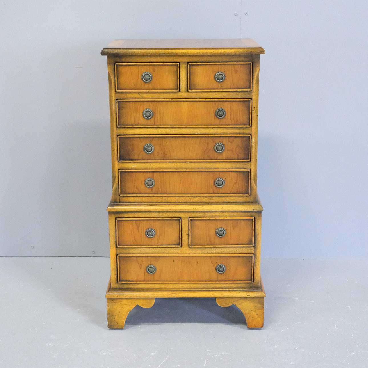 Kommode SKUFFER, ENGELSK STIL.