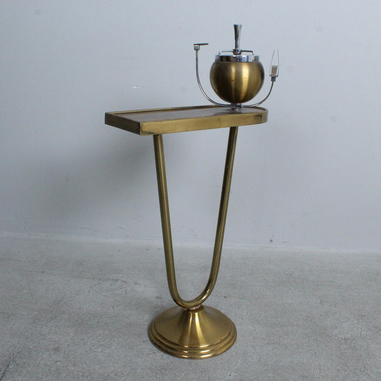 Art Deco Rauchertisch, Messing,Holz.